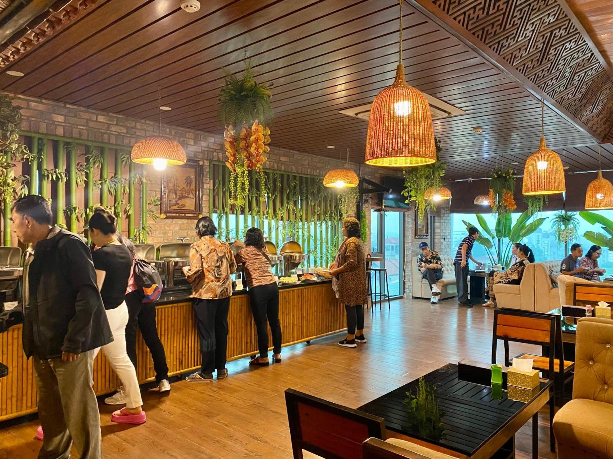 Kawasaki Noi Bai Hotel Bagian luar foto