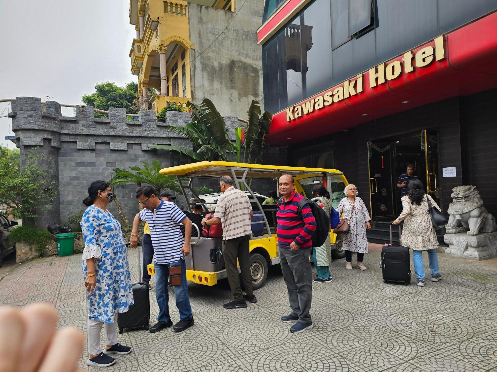 Kawasaki Noi Bai Hotel Bagian luar foto